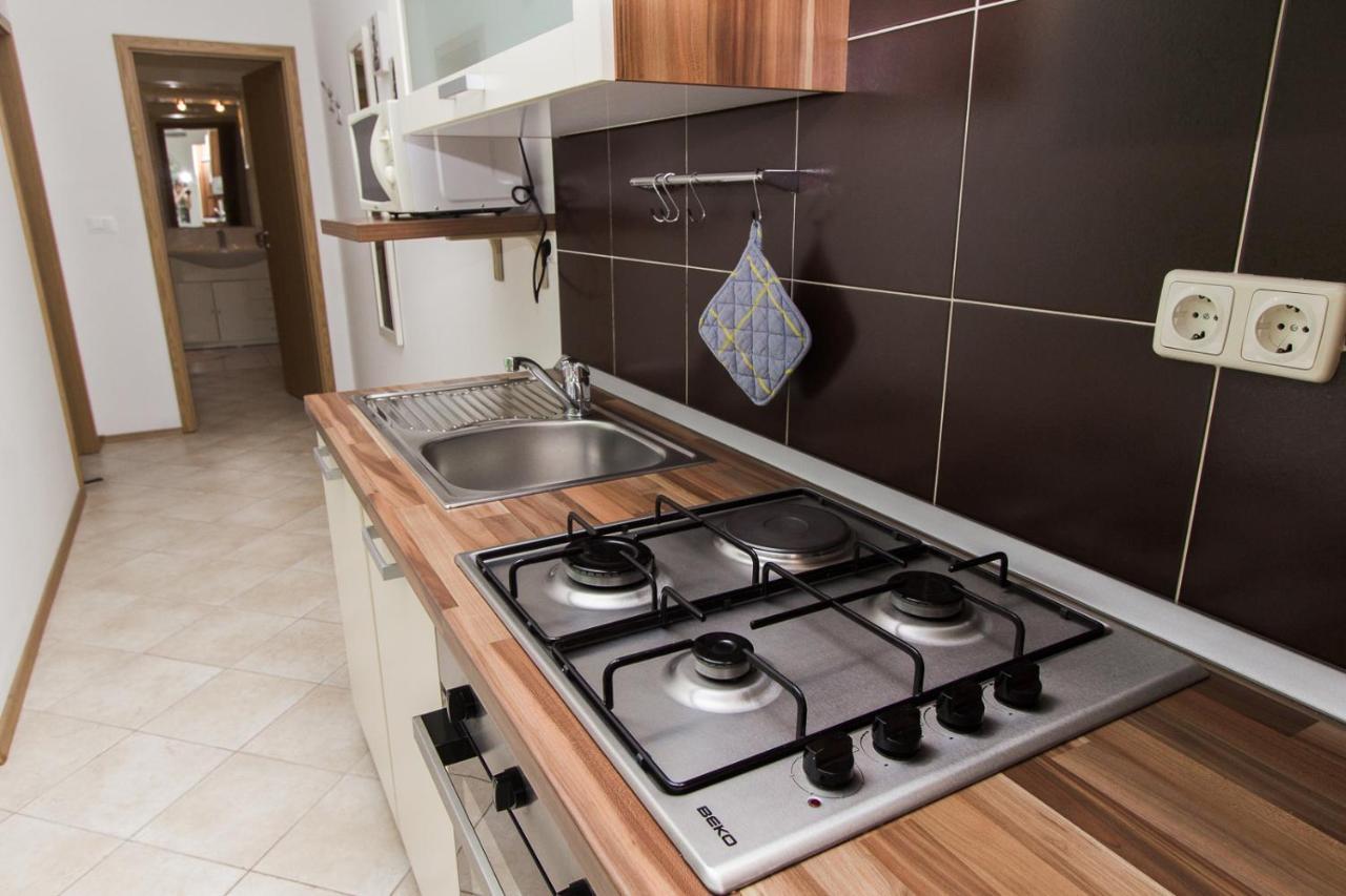 Apartments Lupus โวดีเซ ภายนอก รูปภาพ