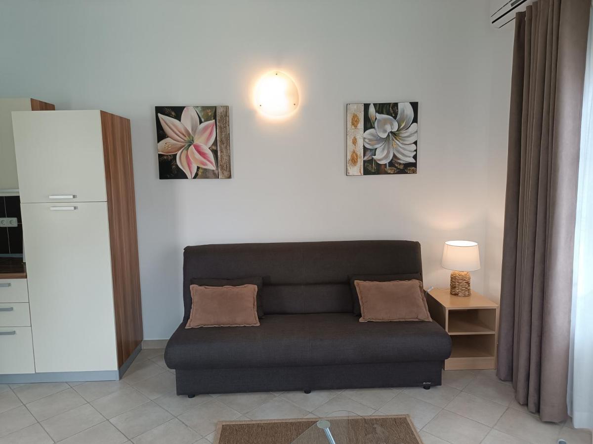 Apartments Lupus โวดีเซ ภายนอก รูปภาพ